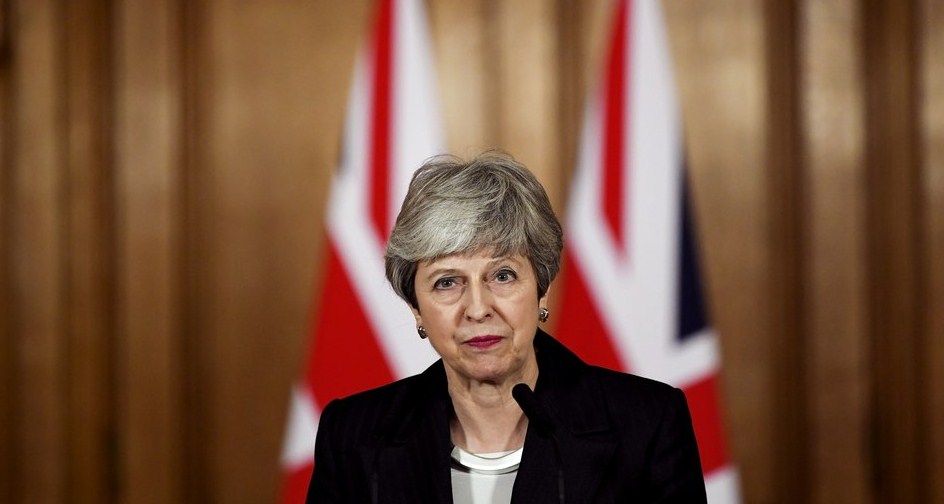 PM Theresa May Didesak Mundur danDukungan Mengalir