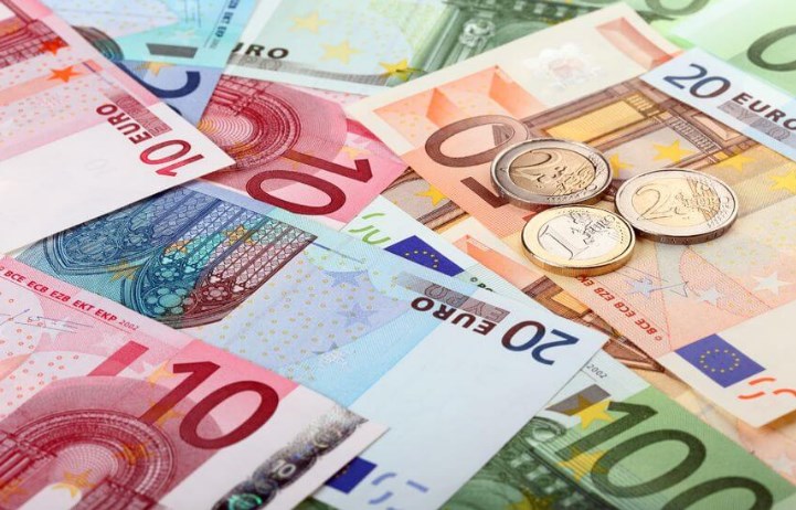 Euro Kembali Anjlok Karena Terbebani Proyeksi PDB Jerman