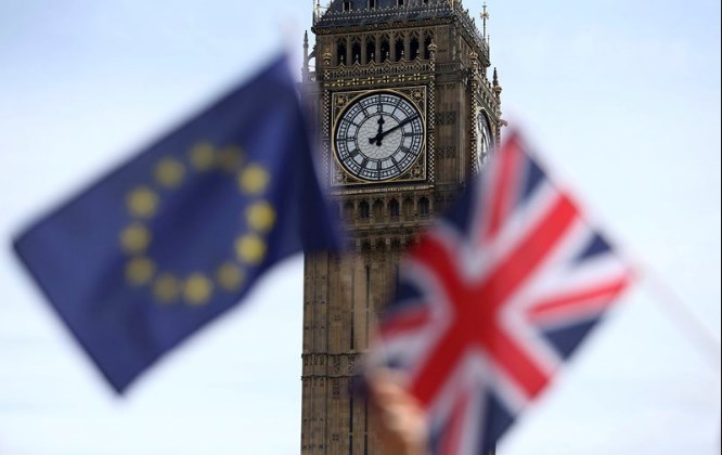 Poundsterling Kembali Terancam Akibat Ketidakpastian Politik dan Brexit