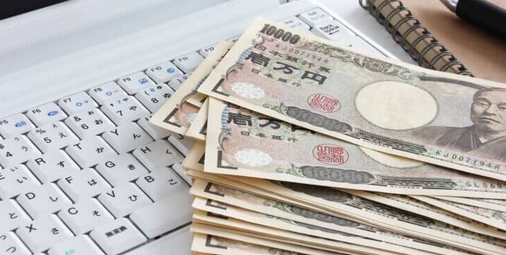 Yen Unggul Lawan Dolar Walaupun Sama-sama Safe Haven