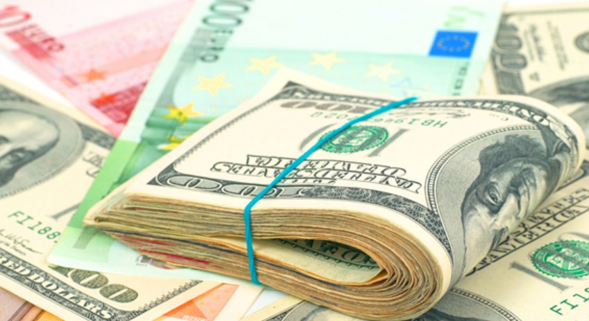 Euro Menunggu Pidato Christine Lagarde, Dolar AS Rawan Koreksi