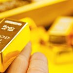 Harga Emas Dunia Enggan Turun Pagi Ini