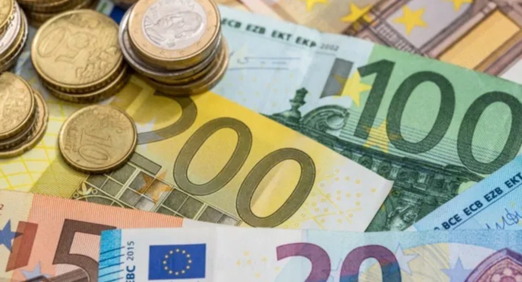 Mata Uang Euro Menguat ke Level Tertinggi Dalam Sepekan