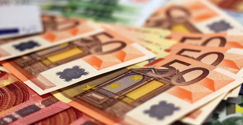 Euro Melemah Jelang Survei Data Jerman