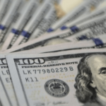 Dolar AS Melemah Jelang Rilis Data The Fed